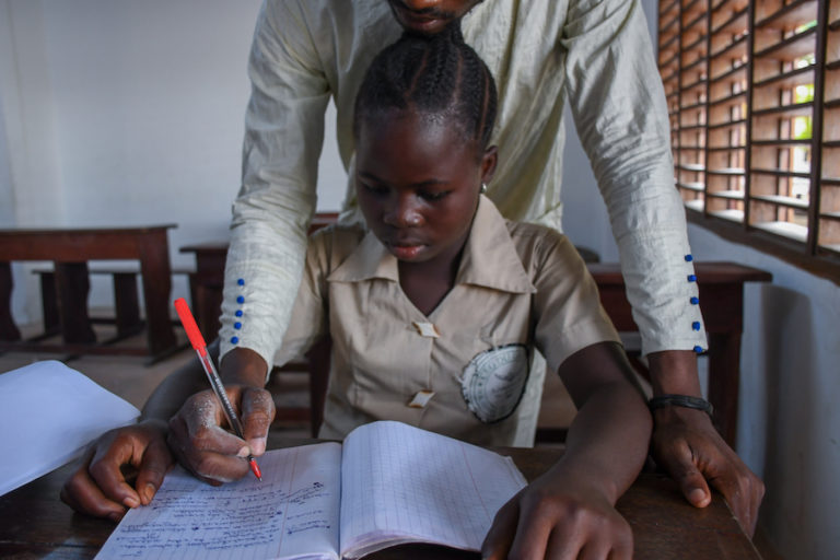 EDUCATION- Cheikh Mbow (COSYDEP): "le Sénégal doit sauver l’année scolaire"