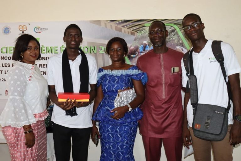 Concours interuniversitaire sur les énergies renouvelables: l'étudiante Nafissatou Sall de l'Université Assane Seck primée