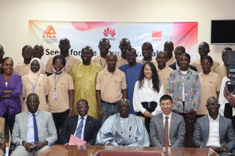 Pour une administration performante : des étudiants de l’ENA se connectent au programme « Seeds for the future » de Huawei