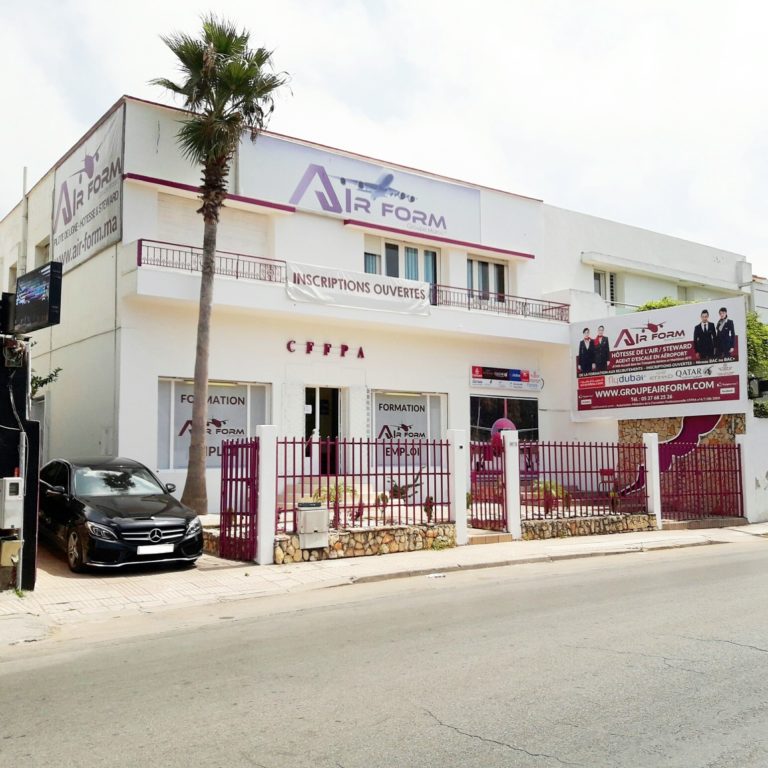 Formation d'hôtesses de l'air et de stewards - l'école «Air From» brise le rêve des jeunes sénégalais