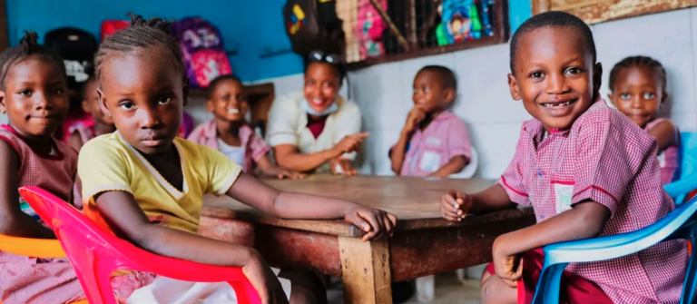 Les investissements dans le capital humain, comme le développement de la petite enfance, sont essentiels pour permettre aux jeunes de réaliser tout leur potentiel et pour poser les bases d’un avenir prospère. Copyright : Eric Kagla/Banque mondiale