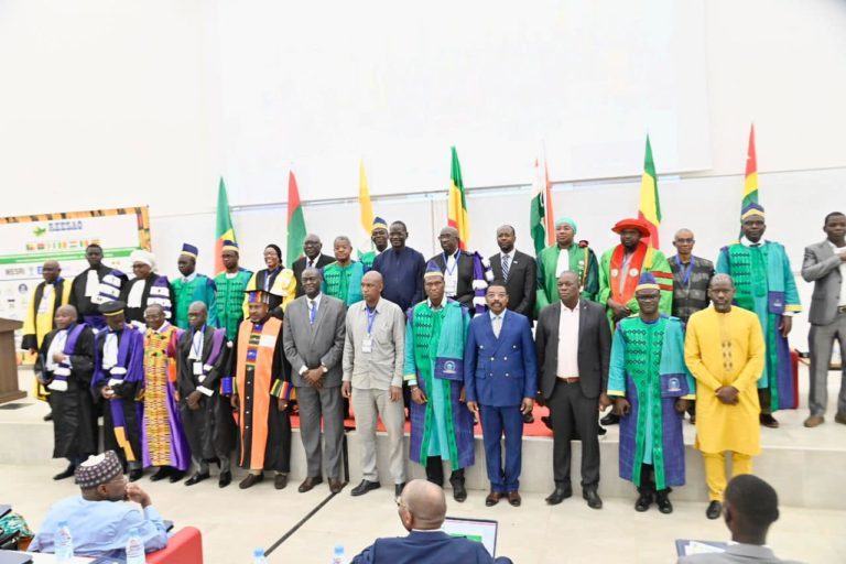 Conférence des Recteurs, Présidents et Directeurs Généraux des Institutions d’Enseignement Supérieur, membres du Réseau pour l’Excellence de l’Enseignement Supérieur en Afrique de l’Ouest (REESAO).